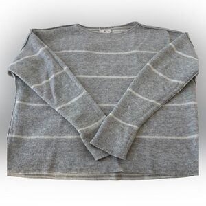 Vineyard vines, reversible wool sweater size large